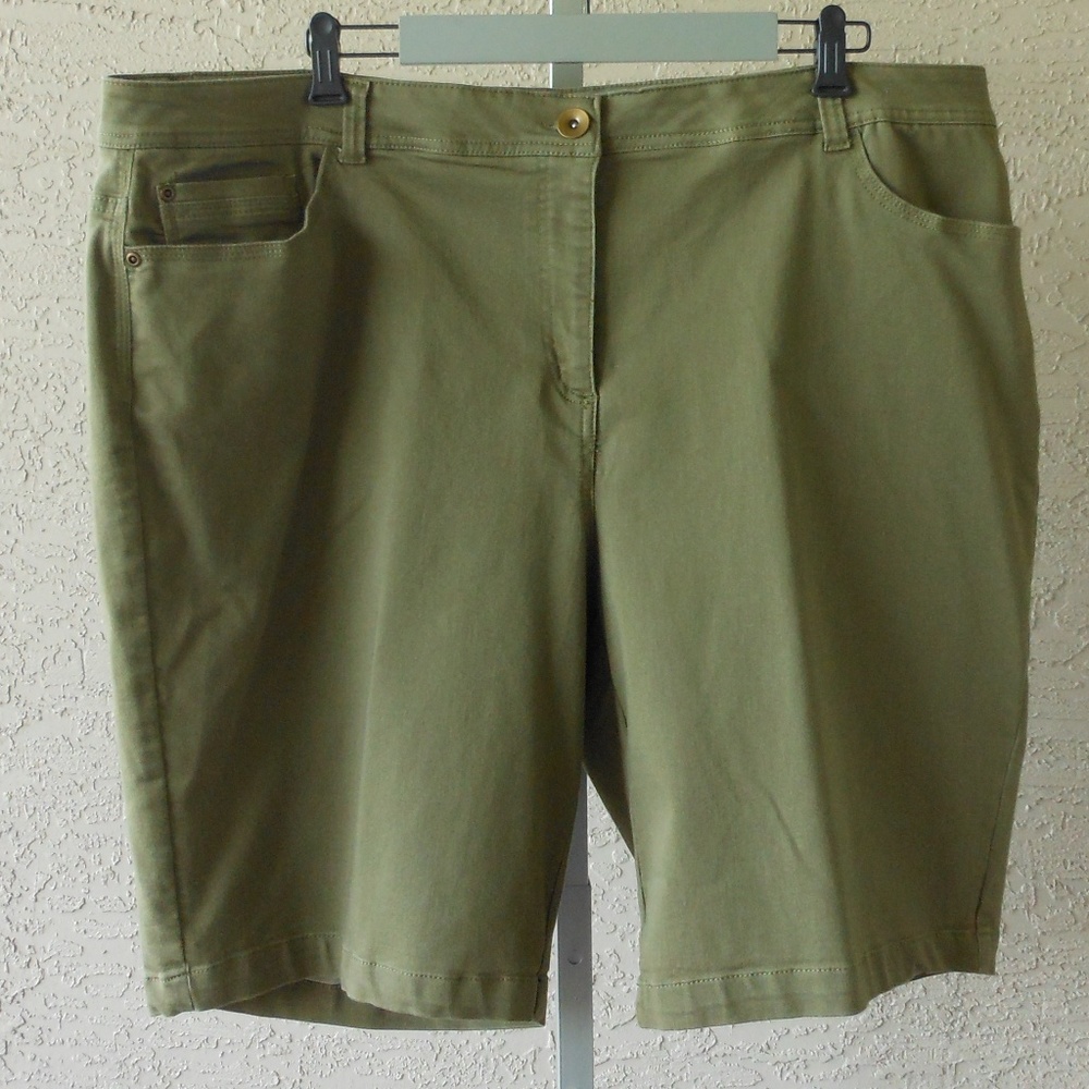 DEPT 222 Olive Green 5 Pocket Shorts